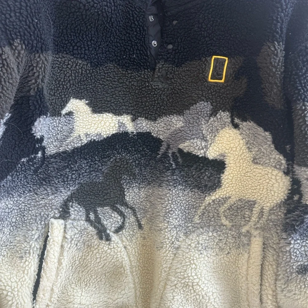 Parks Project X National Geographic Wild Horses Sherpa Sweatshirt - Picture 6 of 7